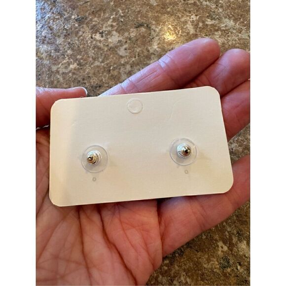 Woman’s boutique earrings new - Picture 3 of 4